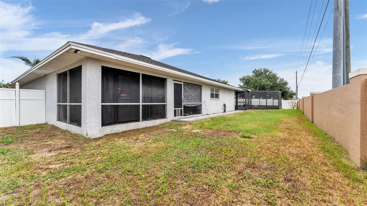 104 BENTLEY OAKS BOULEVARD — photo 42 of 47