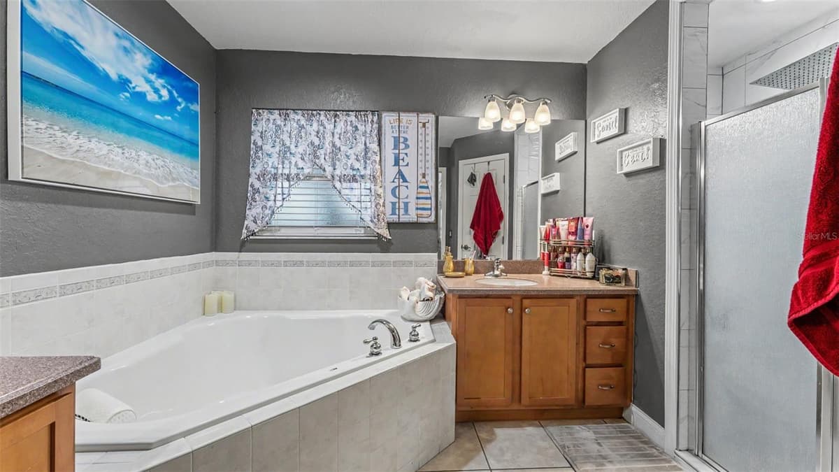 104 BENTLEY OAKS BOULEVARD — photo 11 of 47