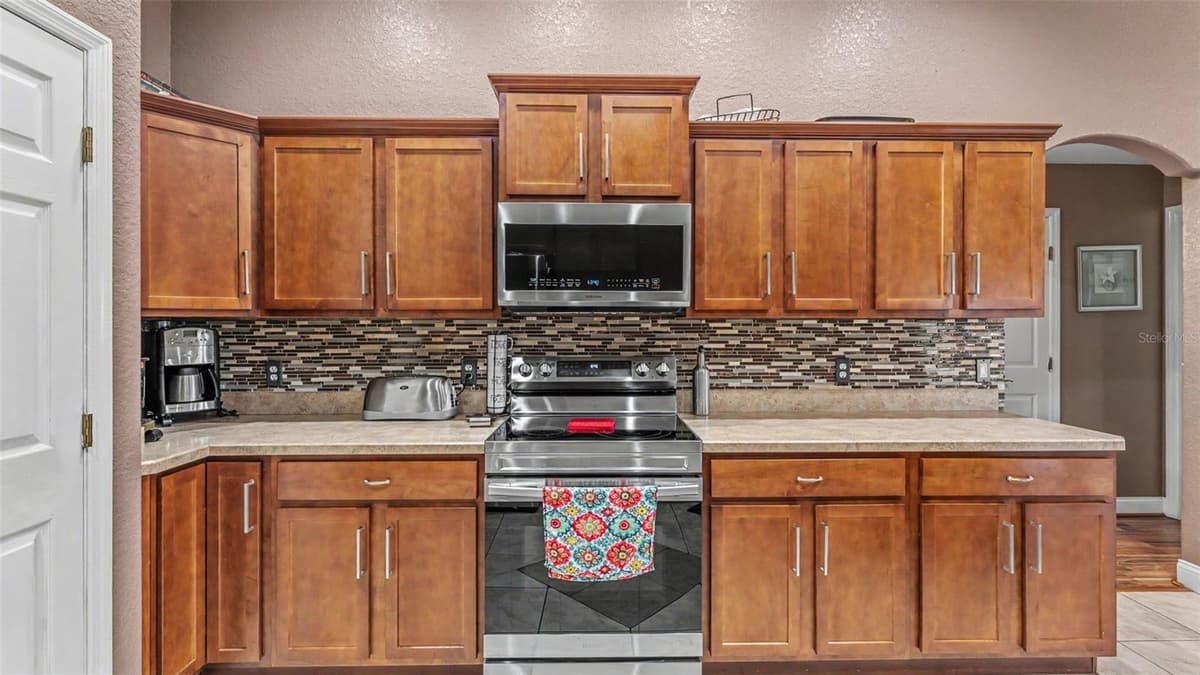 104 BENTLEY OAKS BOULEVARD — photo 31 of 47
