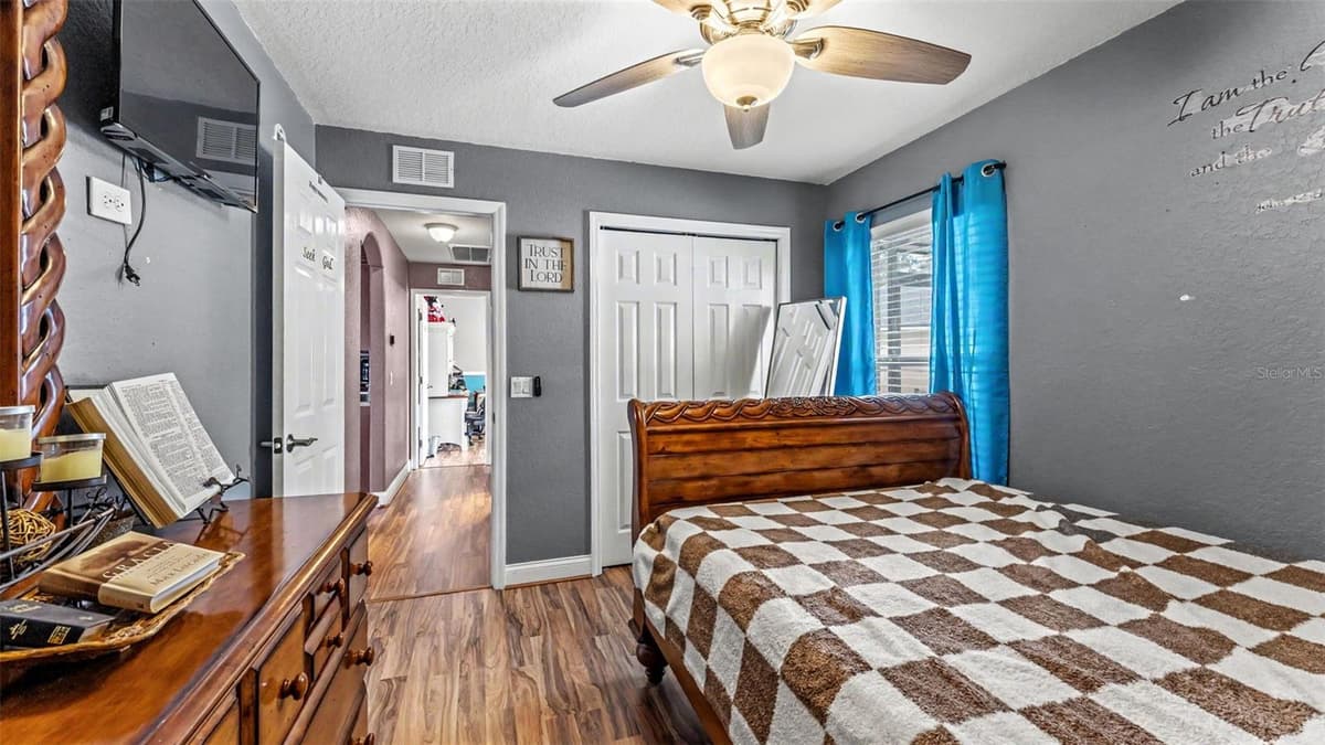 104 BENTLEY OAKS BOULEVARD — photo 37 of 47