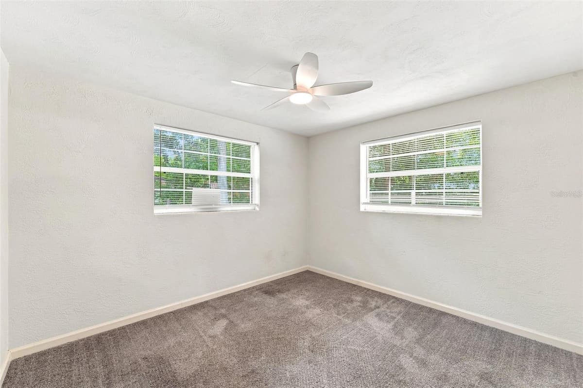44 VOLUSIA DRIVE — photo 16 of 34