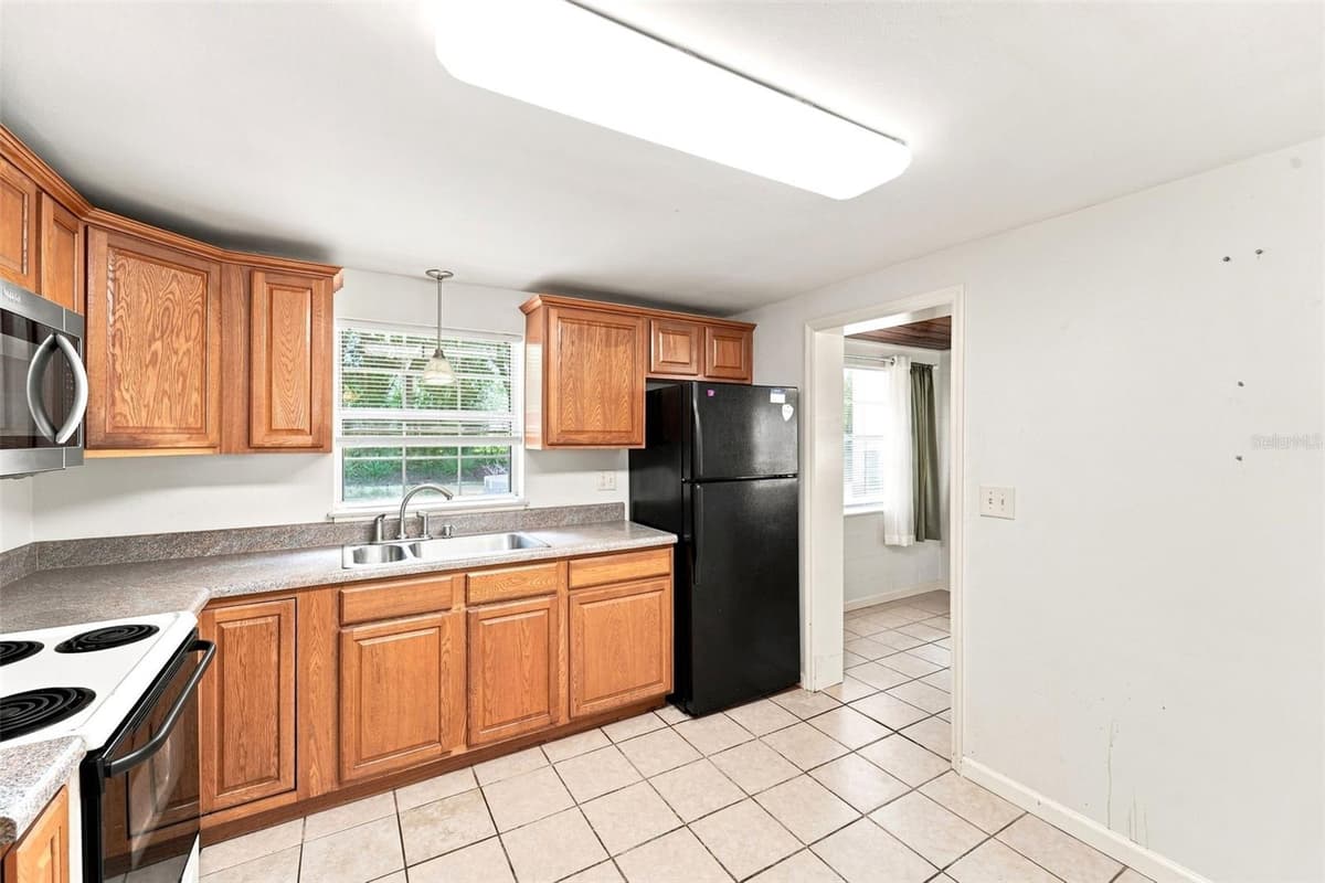44 VOLUSIA DRIVE — photo 14 of 34