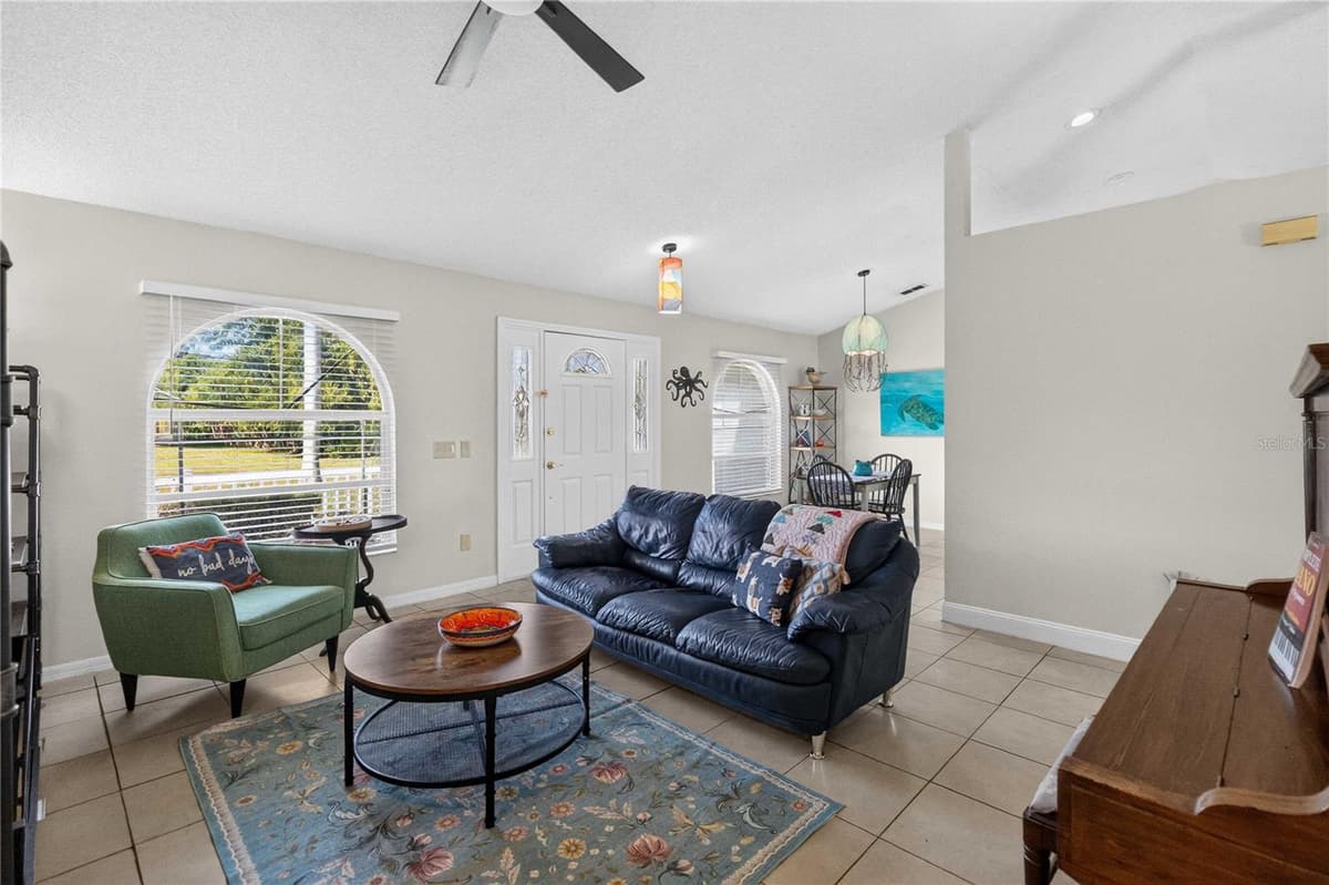 2562 TRAVIDA DRIVE — photo 7 of 50