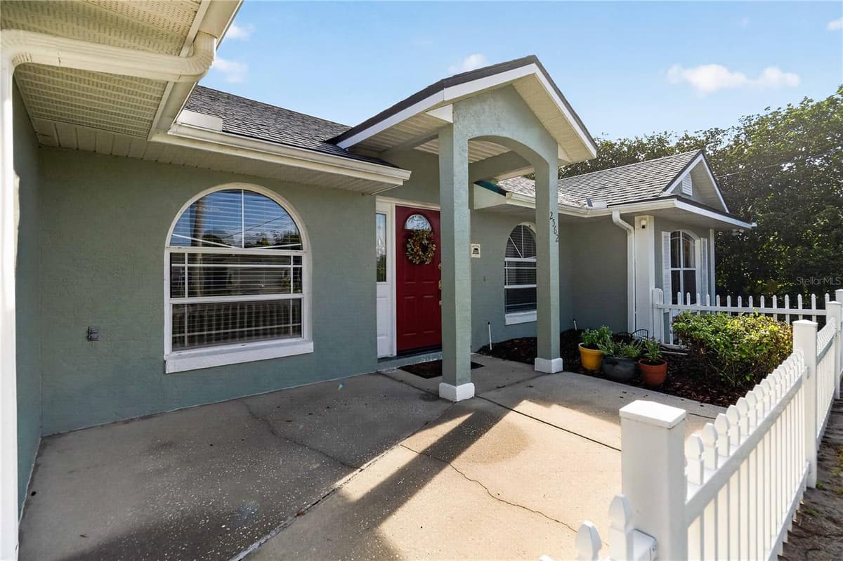 2562 TRAVIDA DRIVE — photo 4 of 50
