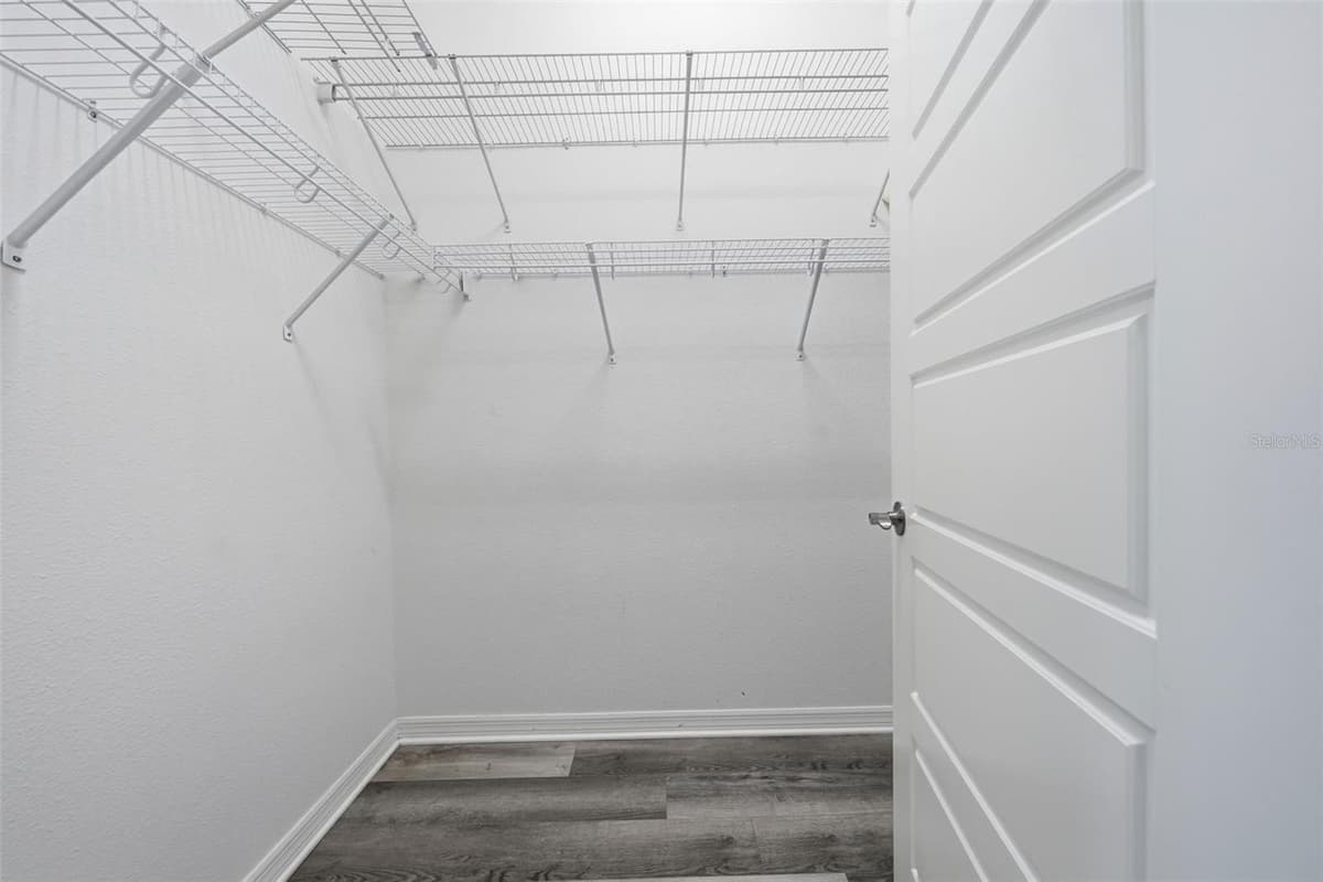 2006 OPPENHEIMER COURT — photo 20 of 52