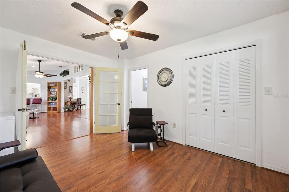 480 LAKE FOREST CIRCLE — photo 18 of 44