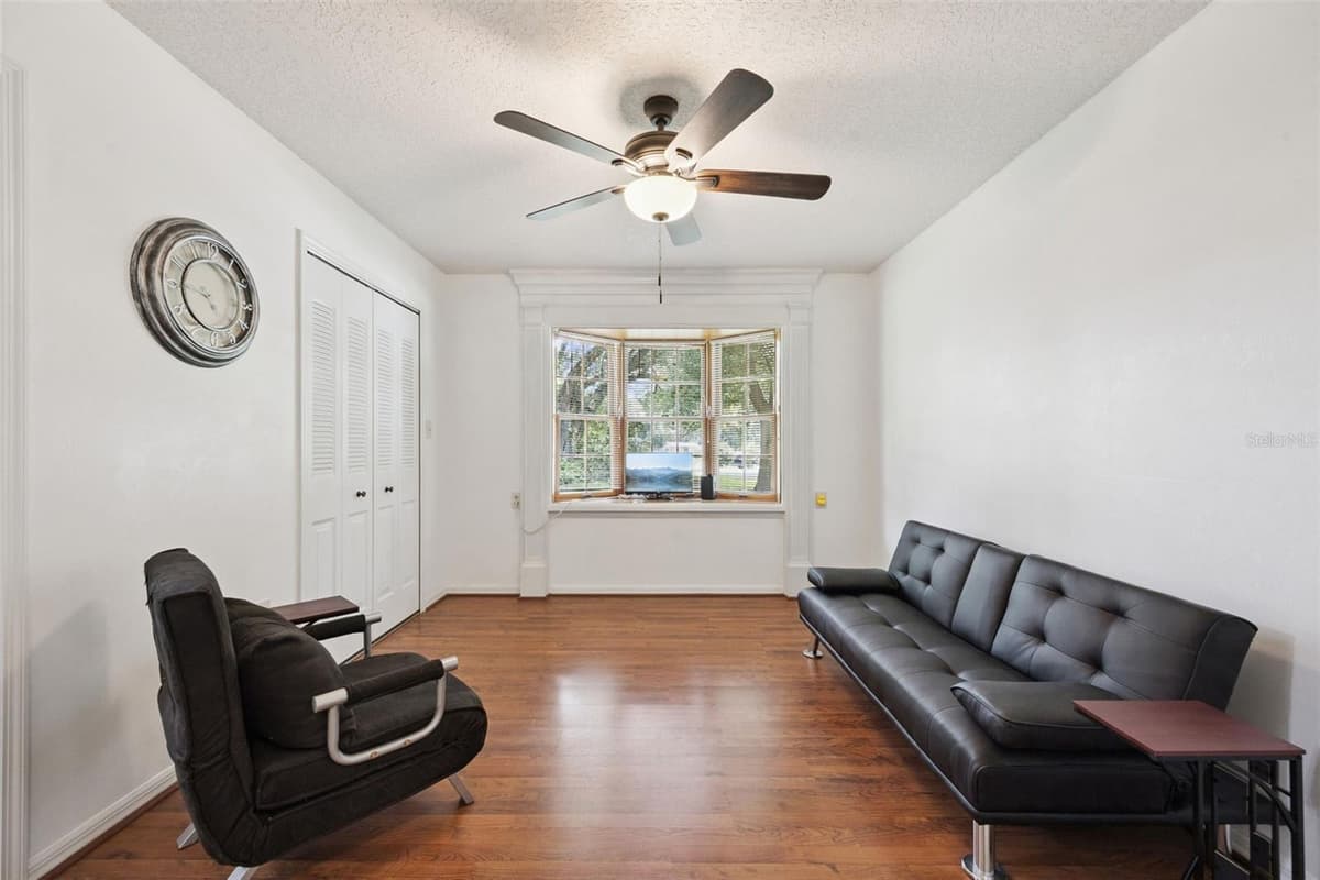 480 LAKE FOREST CIRCLE — photo 34 of 44