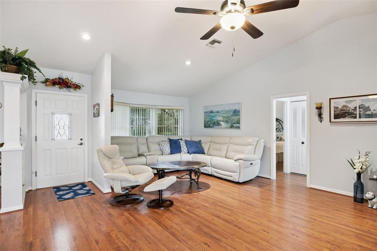 480 LAKE FOREST CIRCLE — photo 30 of 44