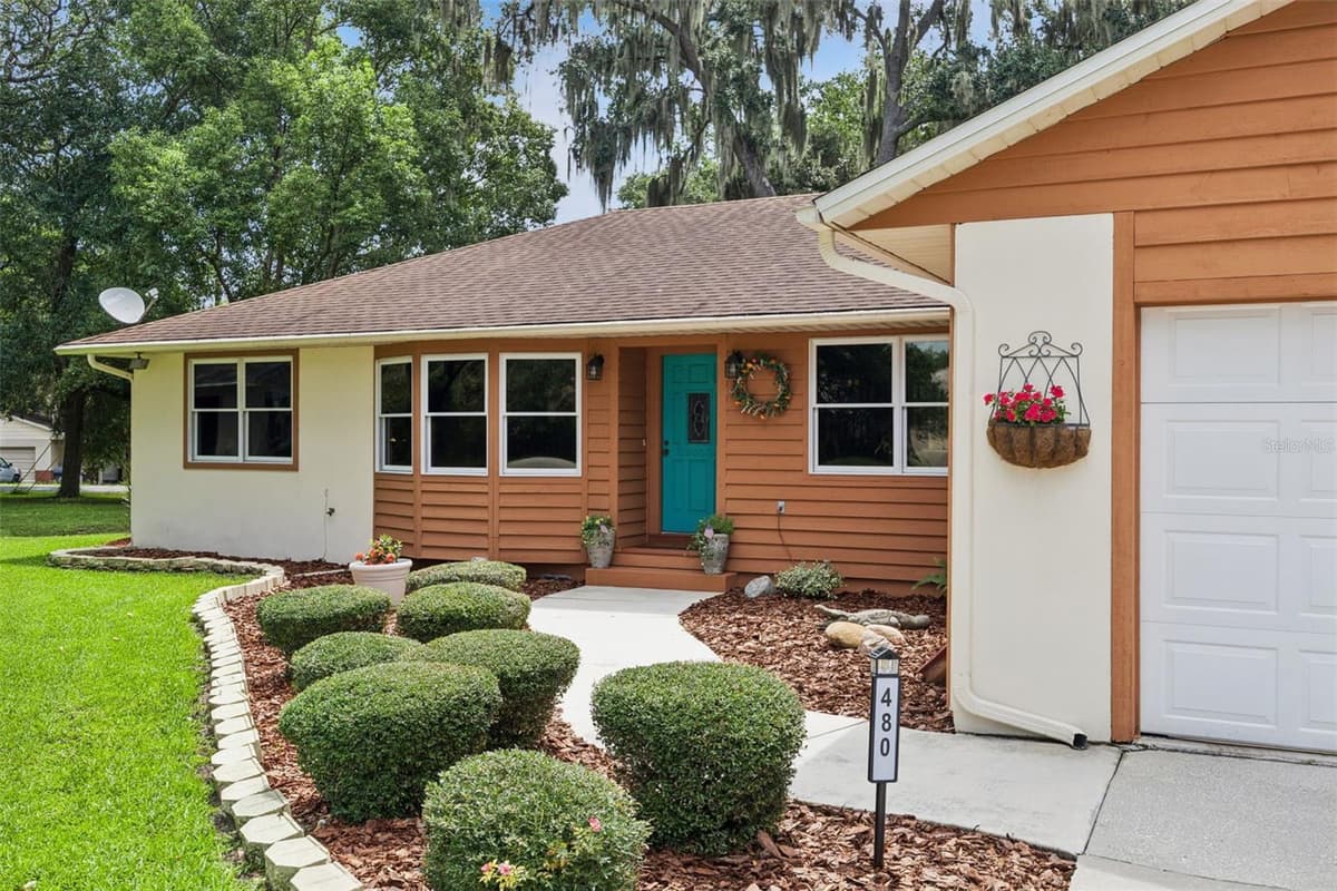 480 LAKE FOREST CIRCLE — photo 43 of 44