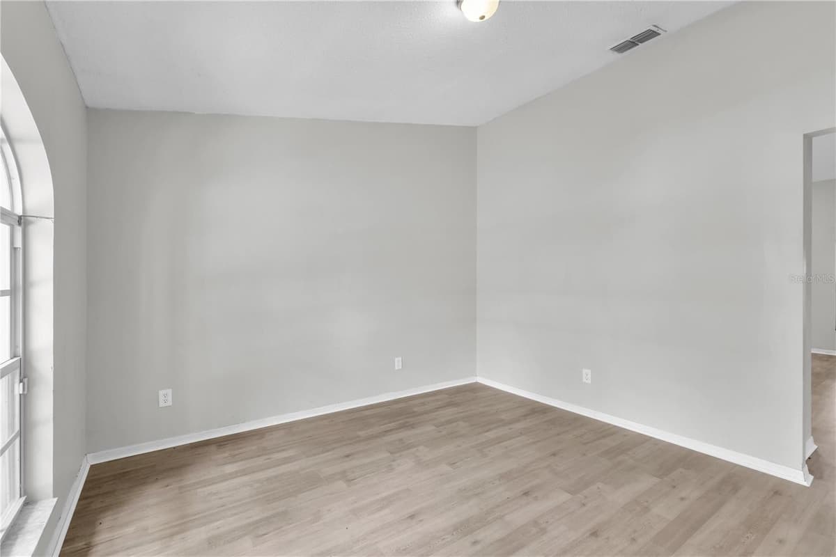 2752 JULIET DRIVE — photo 9 of 41