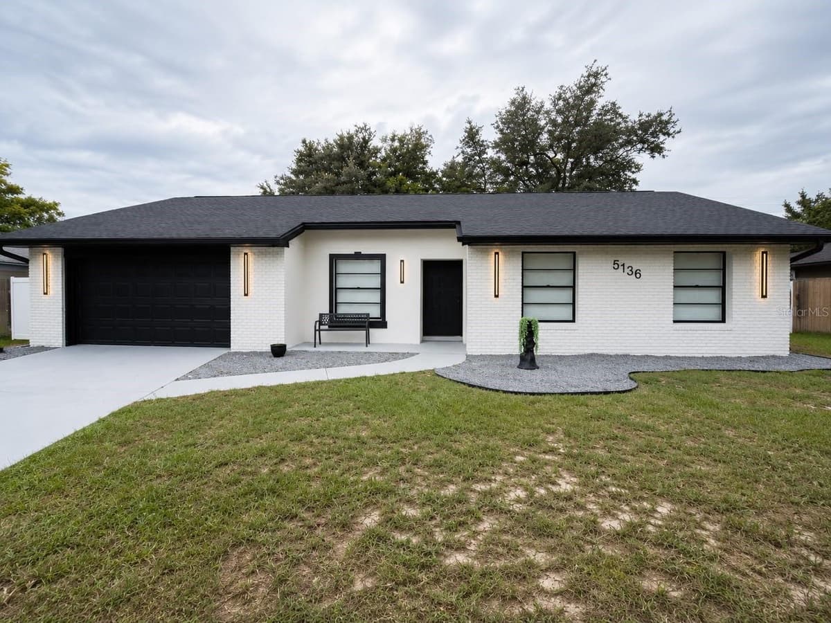 5136 NADINE STREET — photo 4 of 51