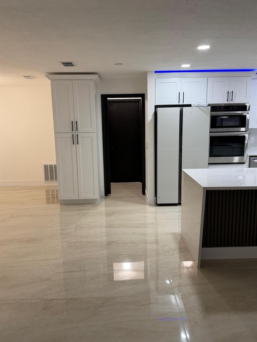 5136 NADINE STREET — photo 14 of 51
