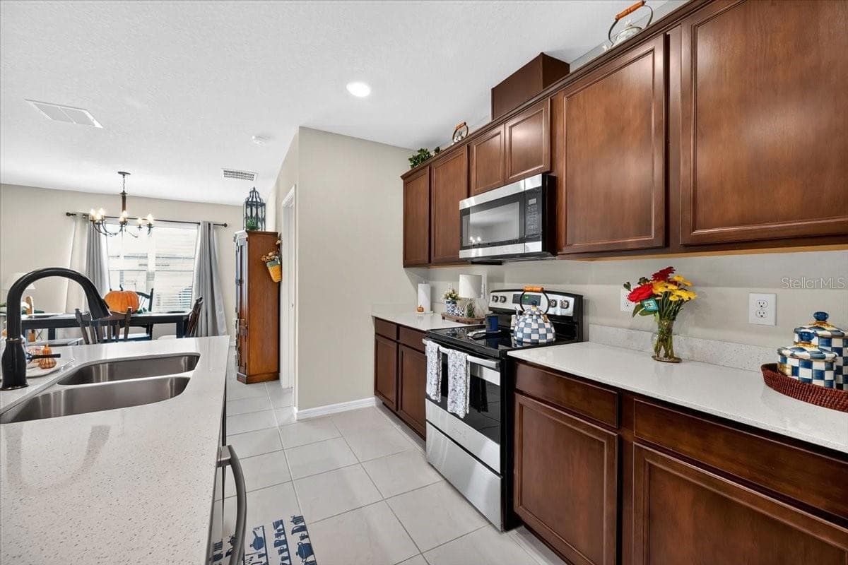5461 KEATON SPRINGS DRIVE — photo 21 of 42
