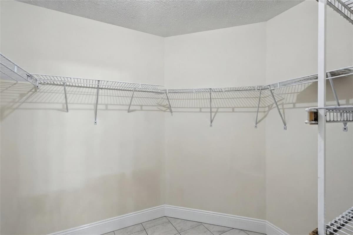 2939 DANFORTH DRIVE — photo 11 of 25