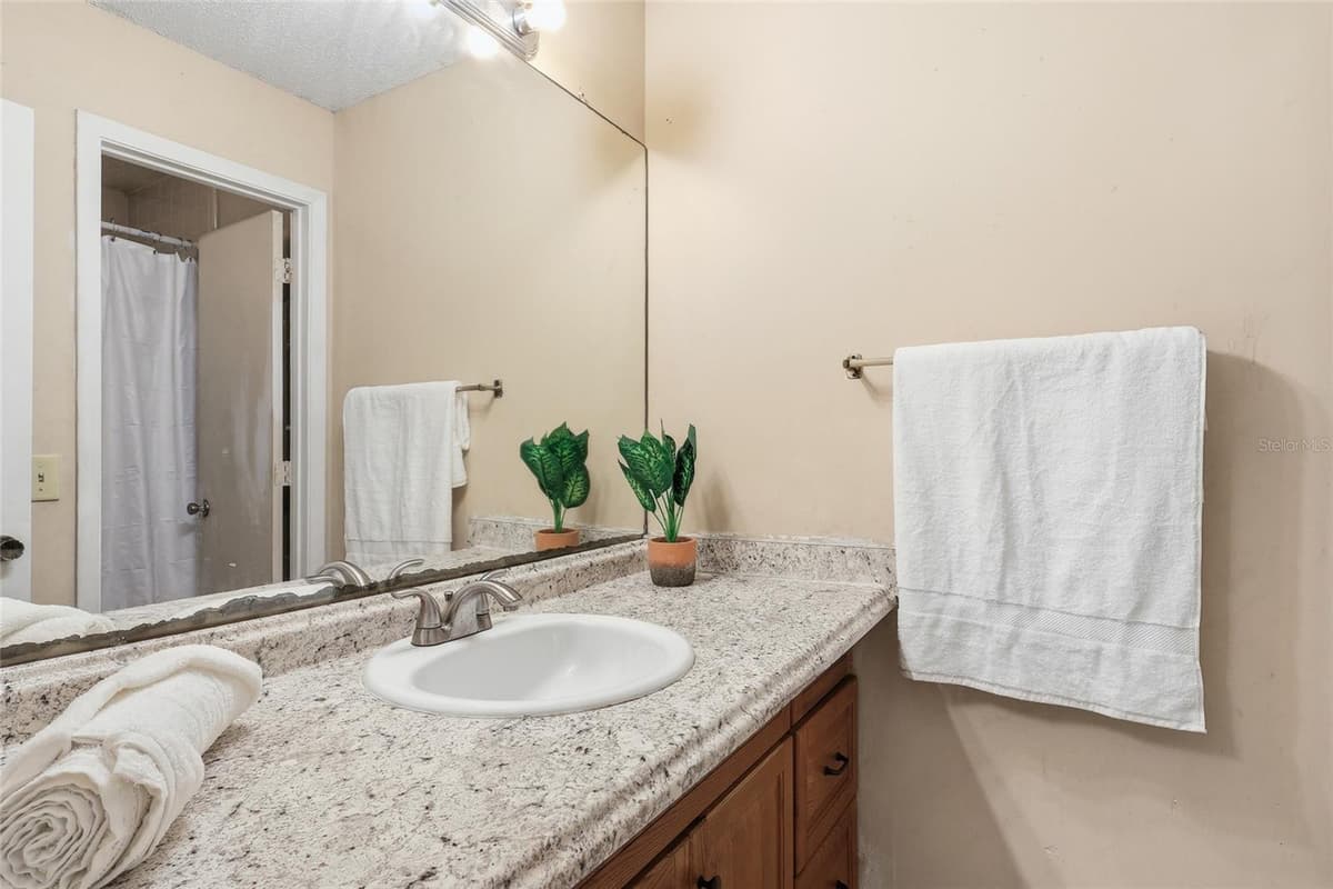 2939 DANFORTH DRIVE — photo 12 of 25