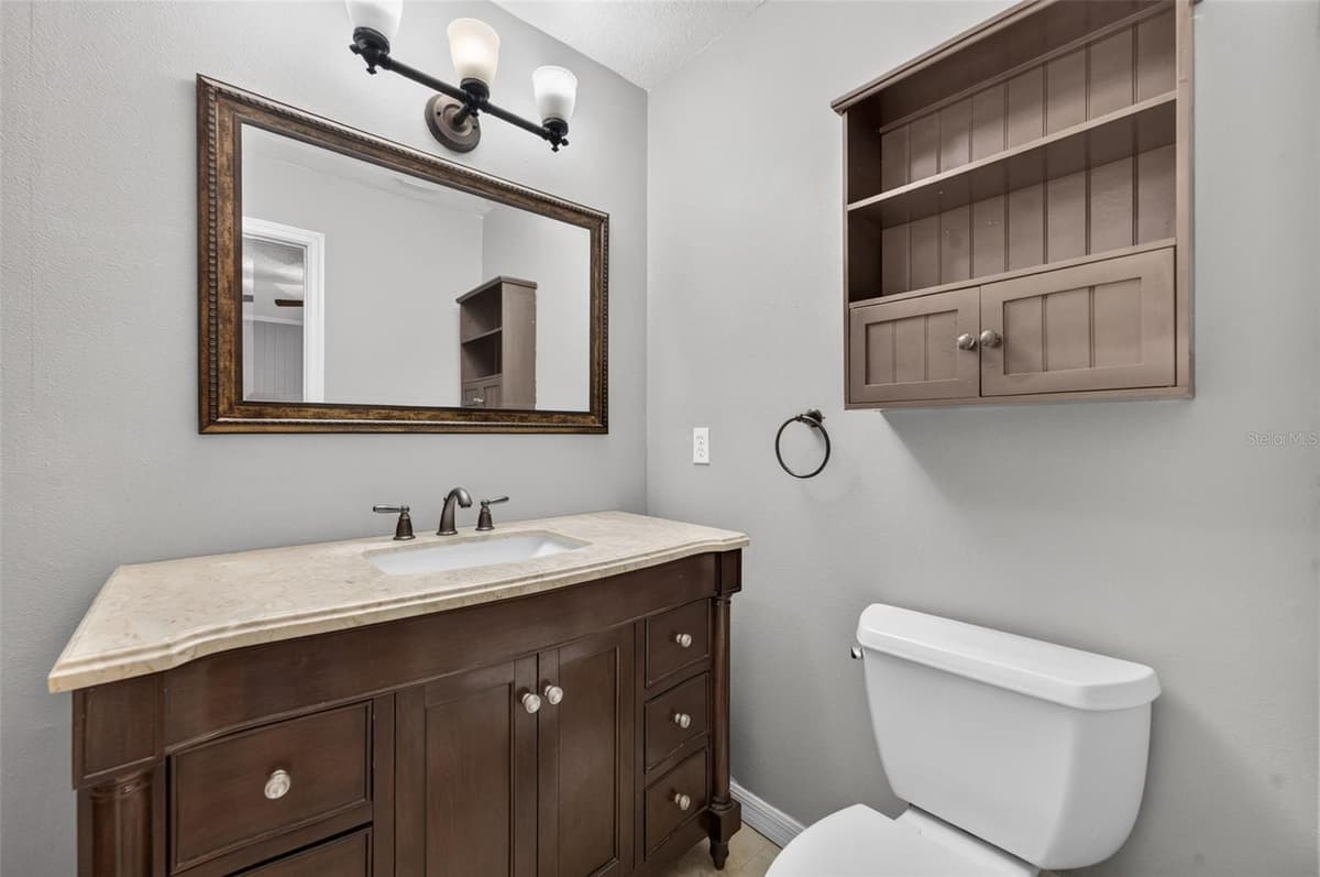 117 SHADY OAK LANE — photo 15 of 21