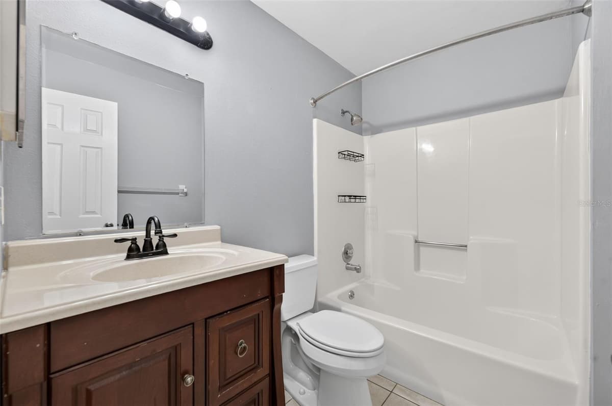 117 SHADY OAK LANE — photo 18 of 21