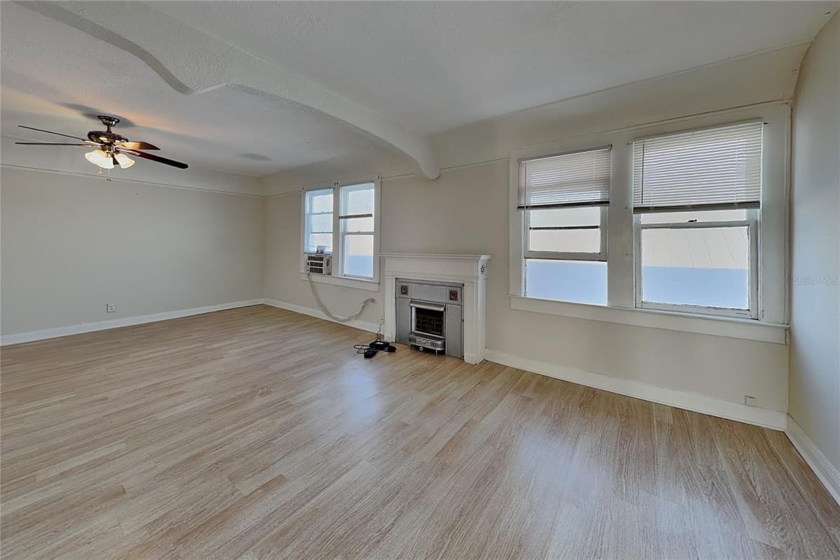 2904 CHESTNUT STREET — photo 4 of 25