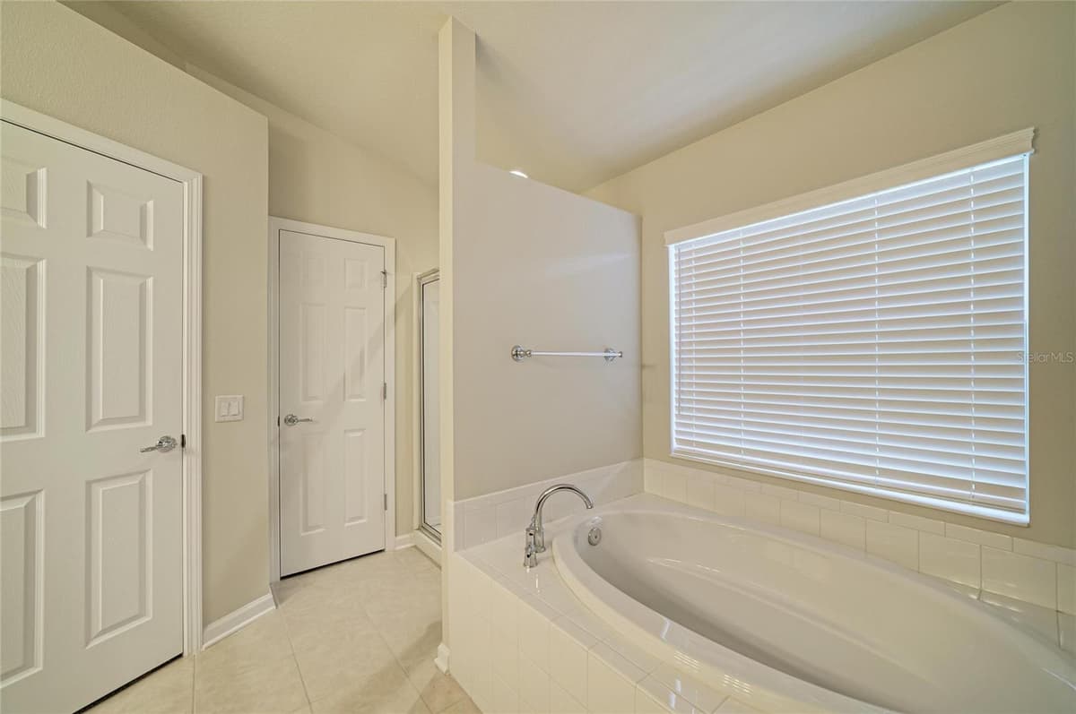 9947 52ND STREET — photo 17 of 44