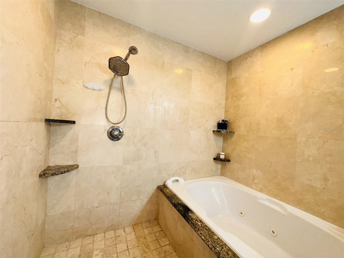 101 EOLA DRIVE — photo 13 of 88
