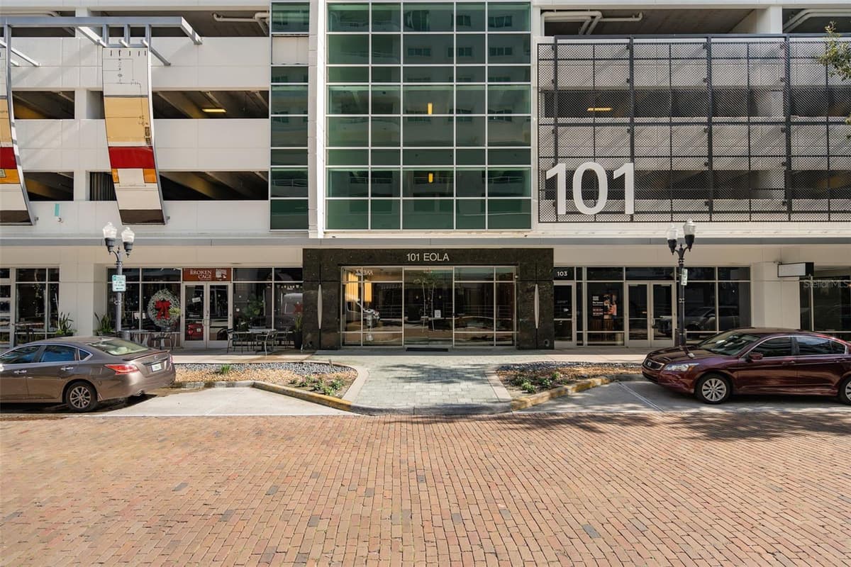 101 EOLA DRIVE — photo 74 of 88