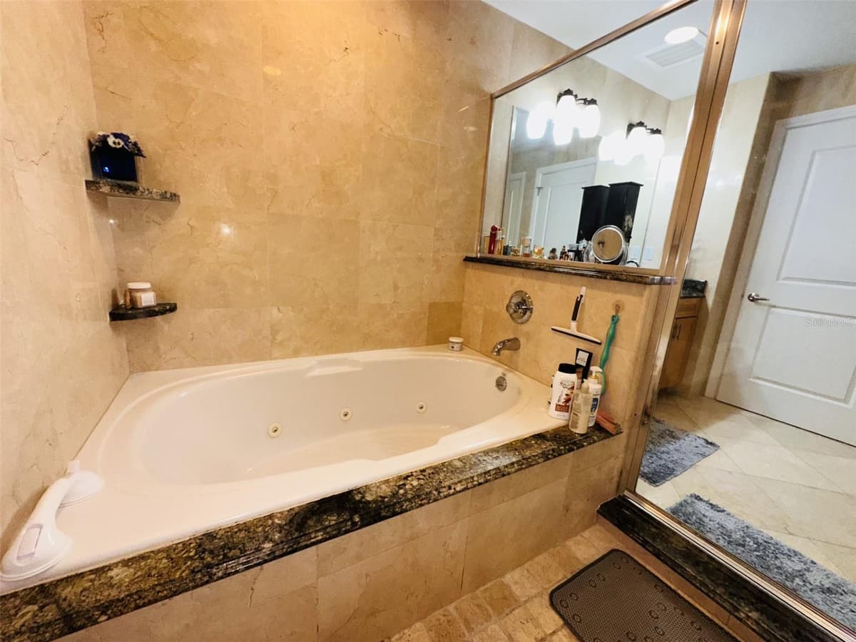 101 EOLA DRIVE — photo 14 of 88