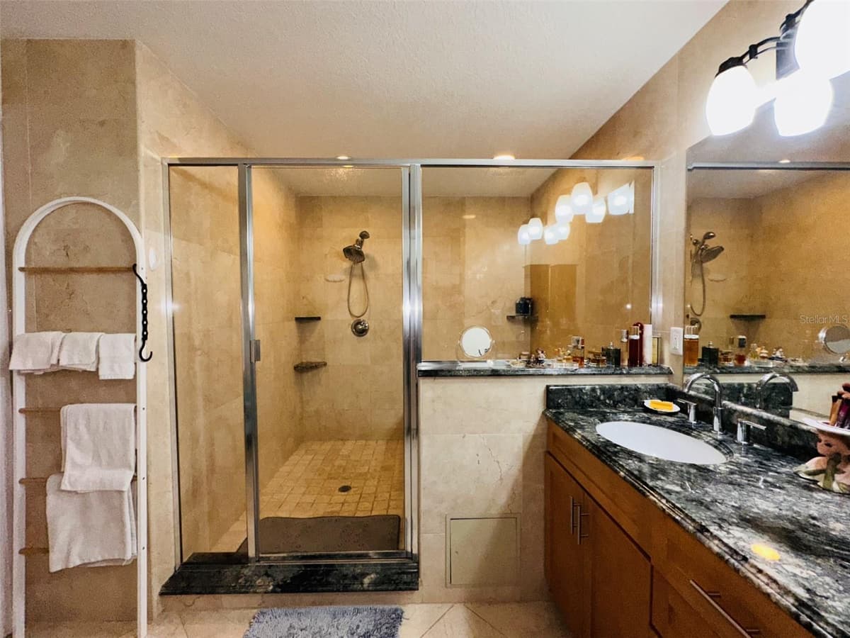 101 EOLA DRIVE — photo 12 of 88