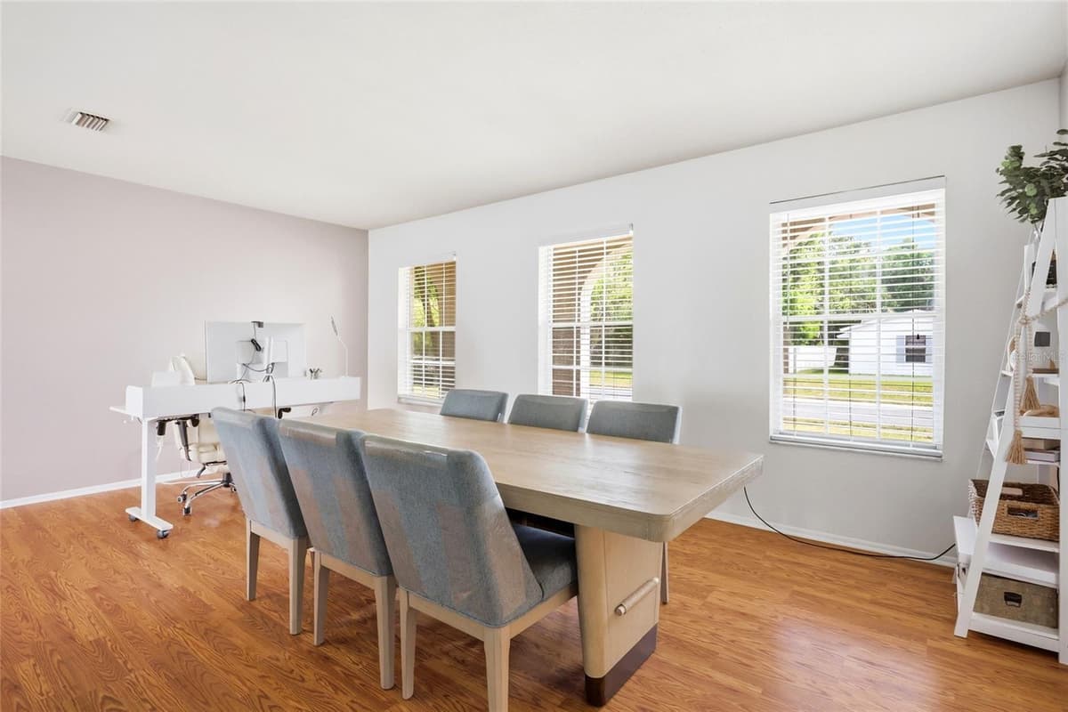 4 CARRIAGE HILL CIRCLE — photo 11 of 66