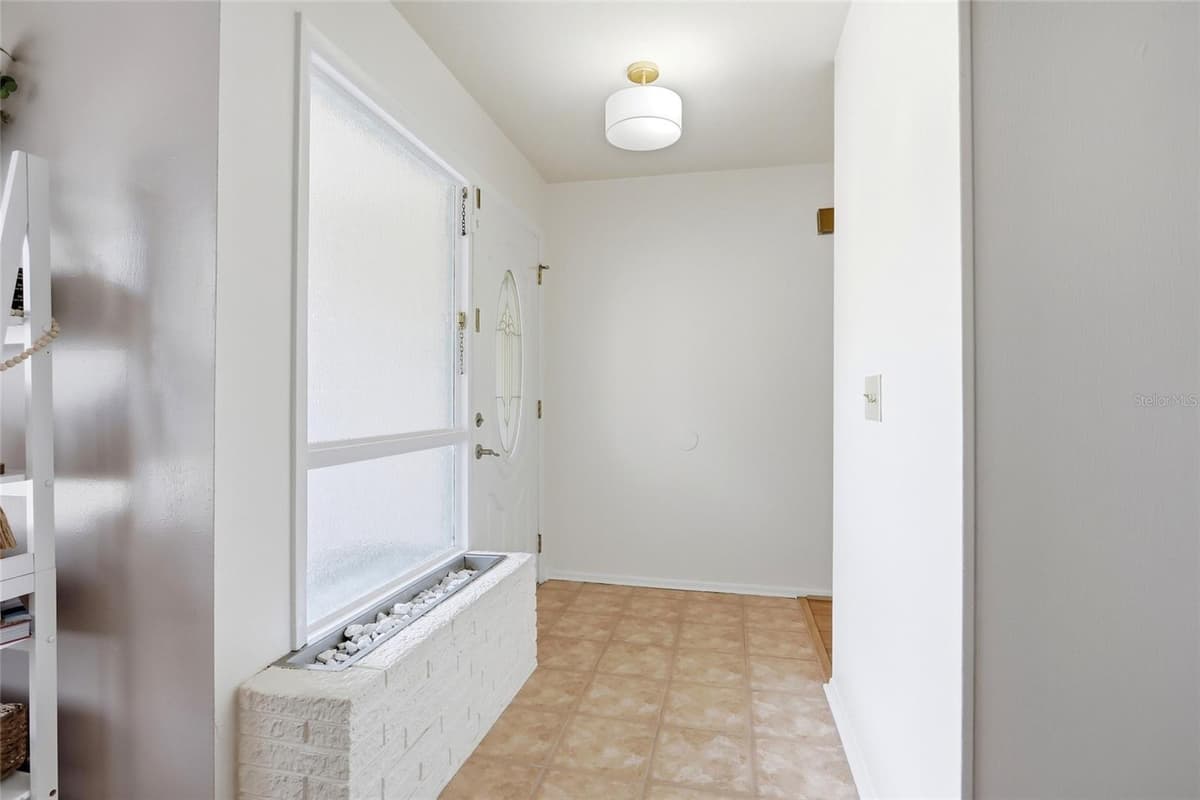 4 CARRIAGE HILL CIRCLE — photo 9 of 66