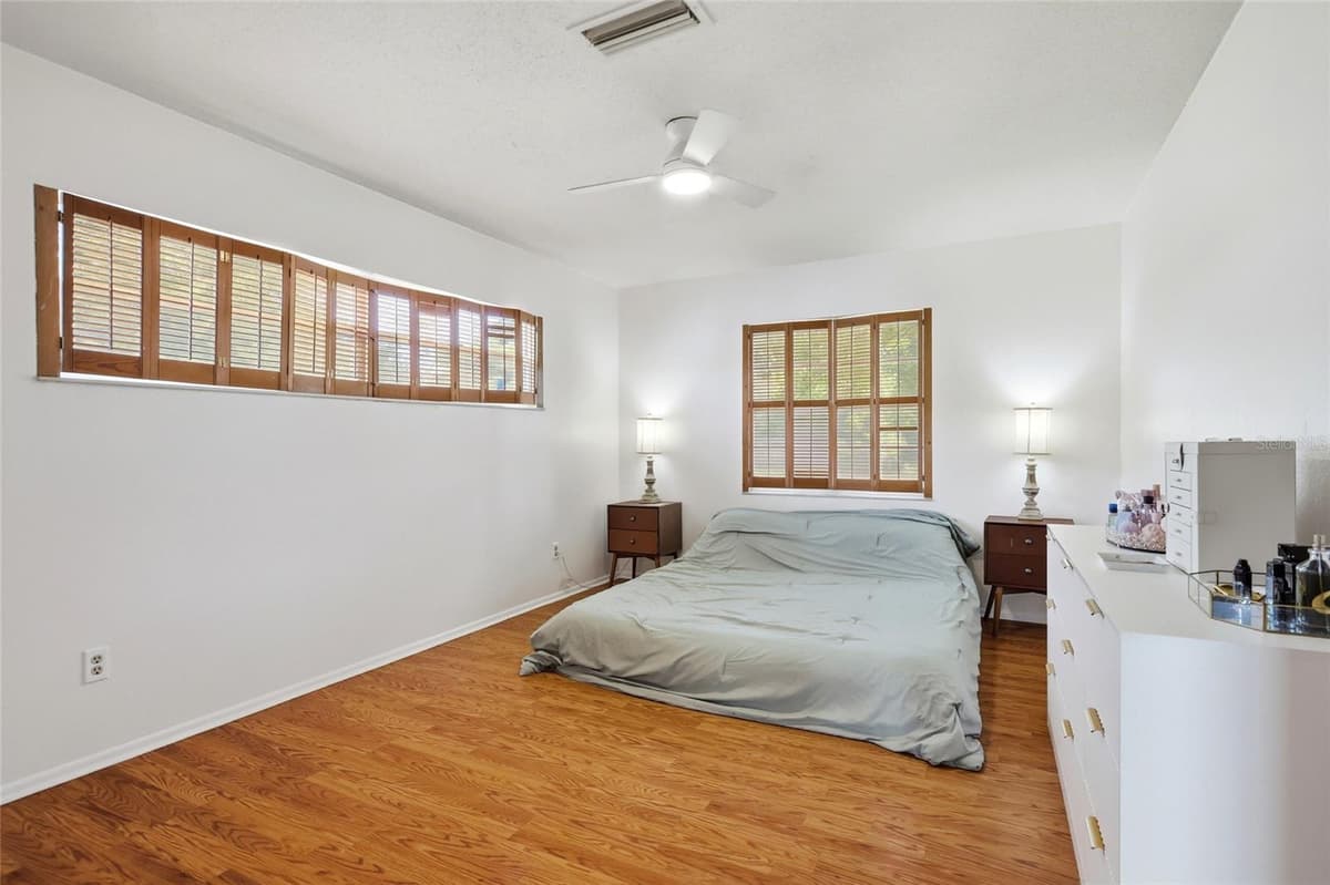 4 CARRIAGE HILL CIRCLE — photo 16 of 66