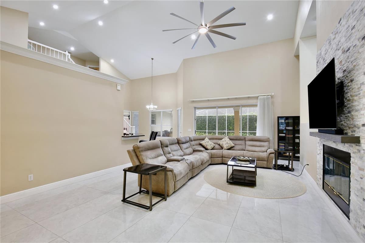 9374 WICKHAM WAY — photo 7 of 58