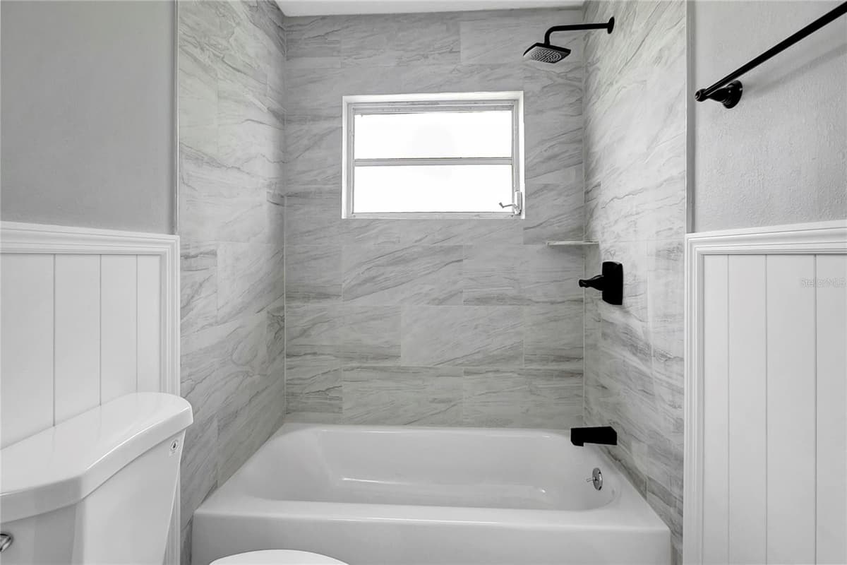 1615 SITKA STREET — photo 19 of 32