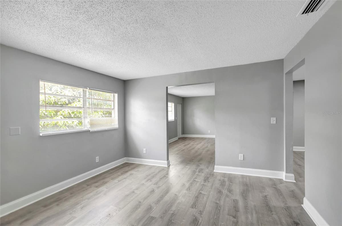1615 SITKA STREET — photo 16 of 32