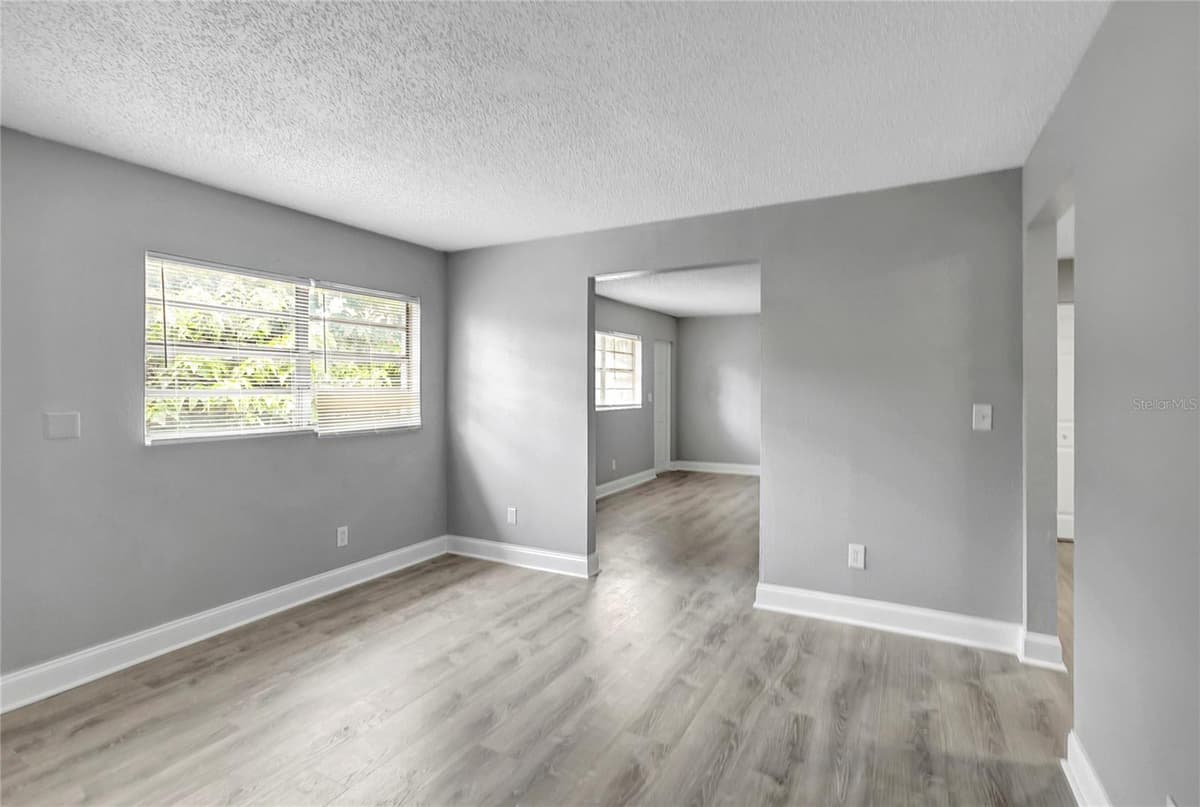 1615 SITKA STREET — photo 9 of 32