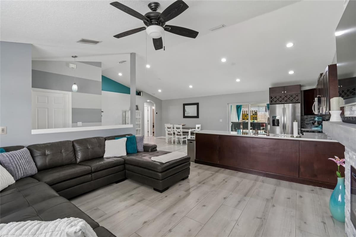 717 LA COSTA STREET — photo 5 of 46