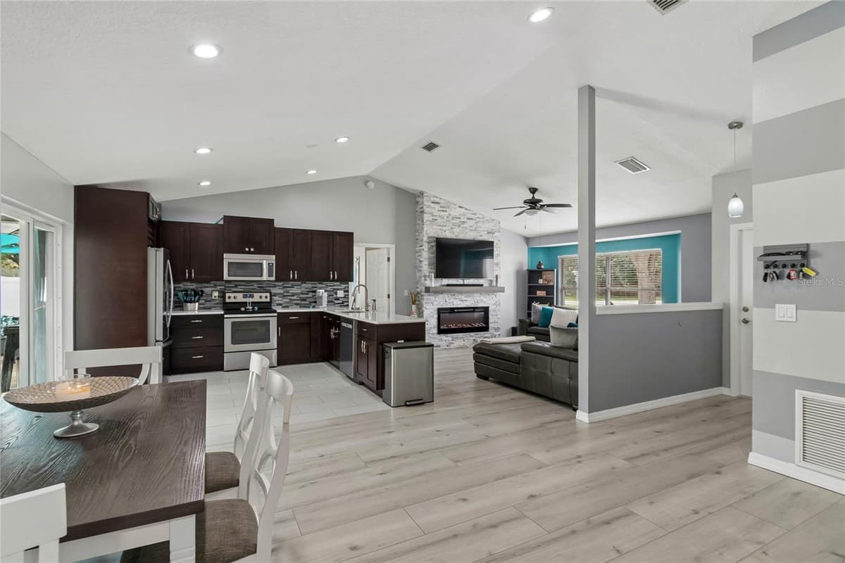 717 LA COSTA STREET — photo 12 of 46