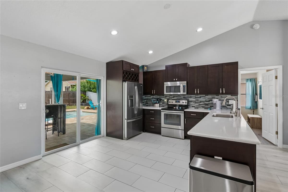 717 LA COSTA STREET — photo 6 of 46