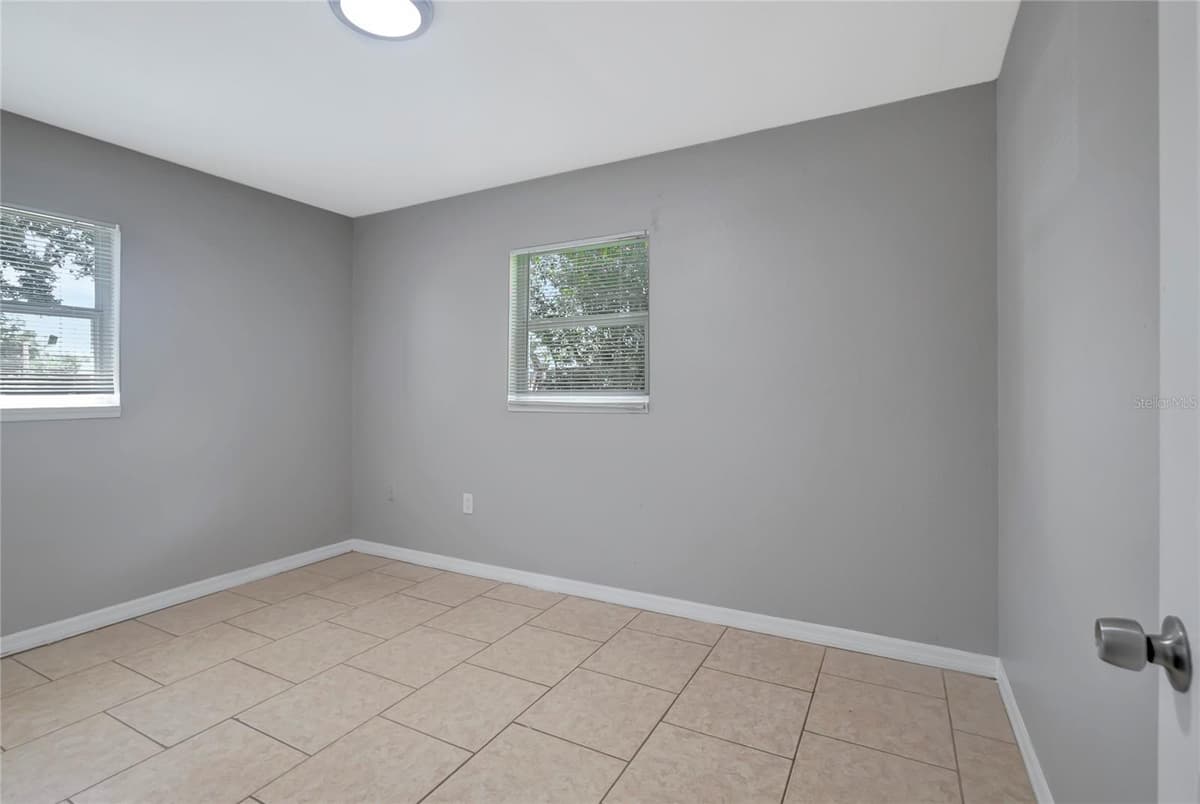 10315 9TH STREET — photo 13 of 35