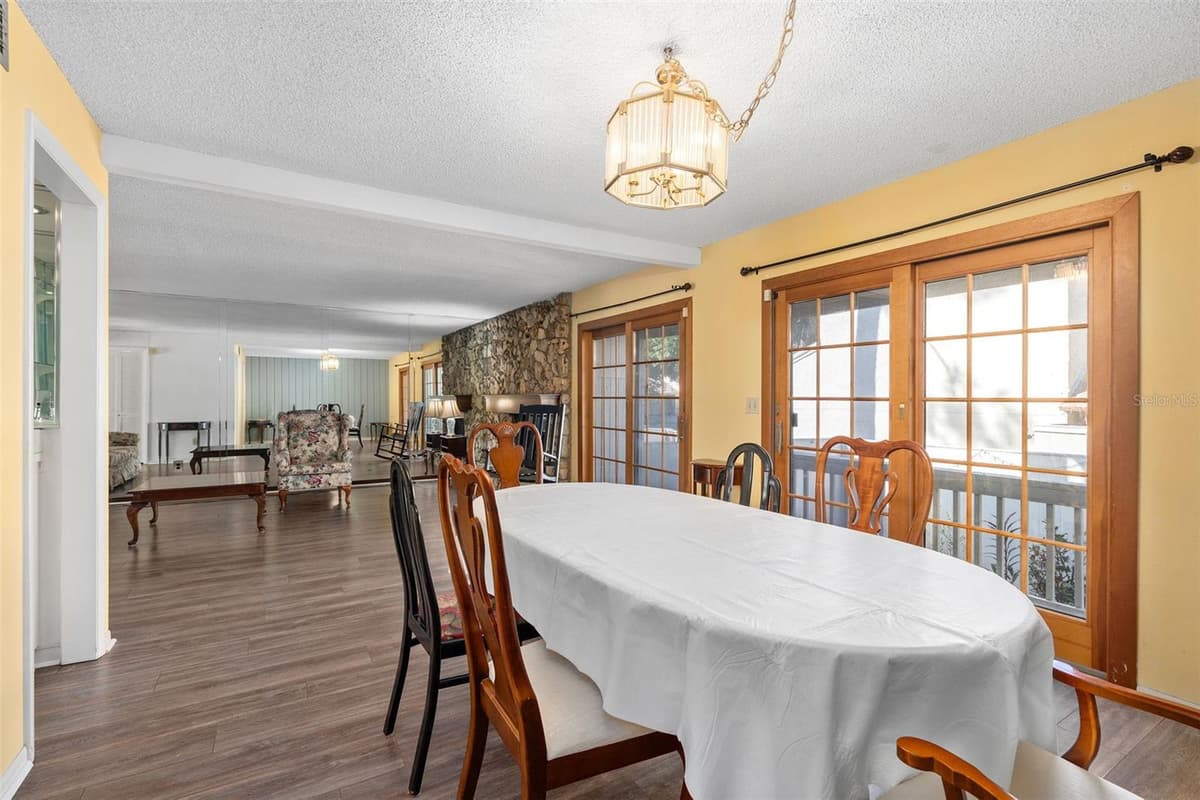 114 HIDDEN OAK DRIVE — photo 14 of 40