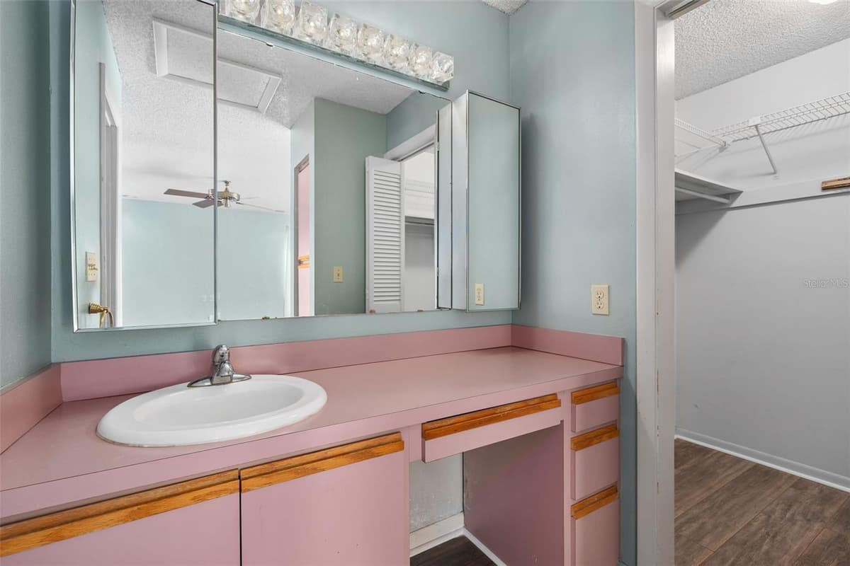 114 HIDDEN OAK DRIVE — photo 19 of 40