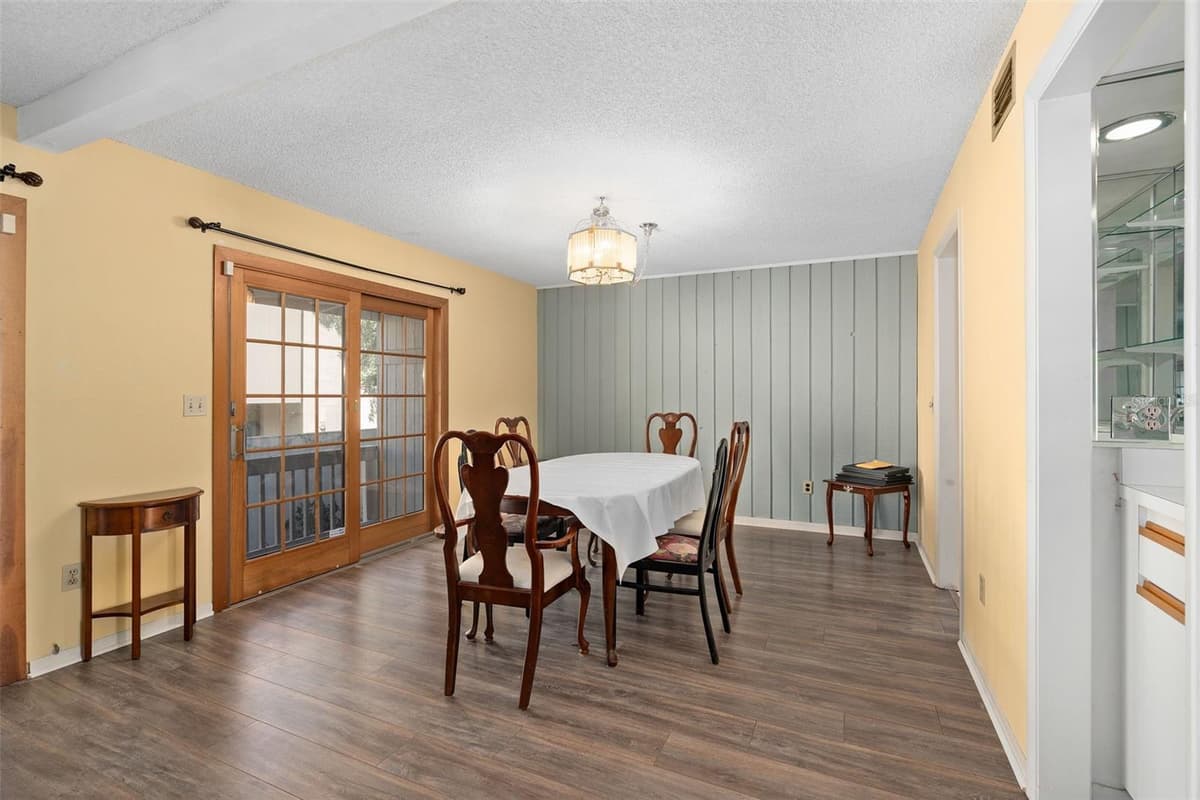 114 HIDDEN OAK DRIVE — photo 13 of 40