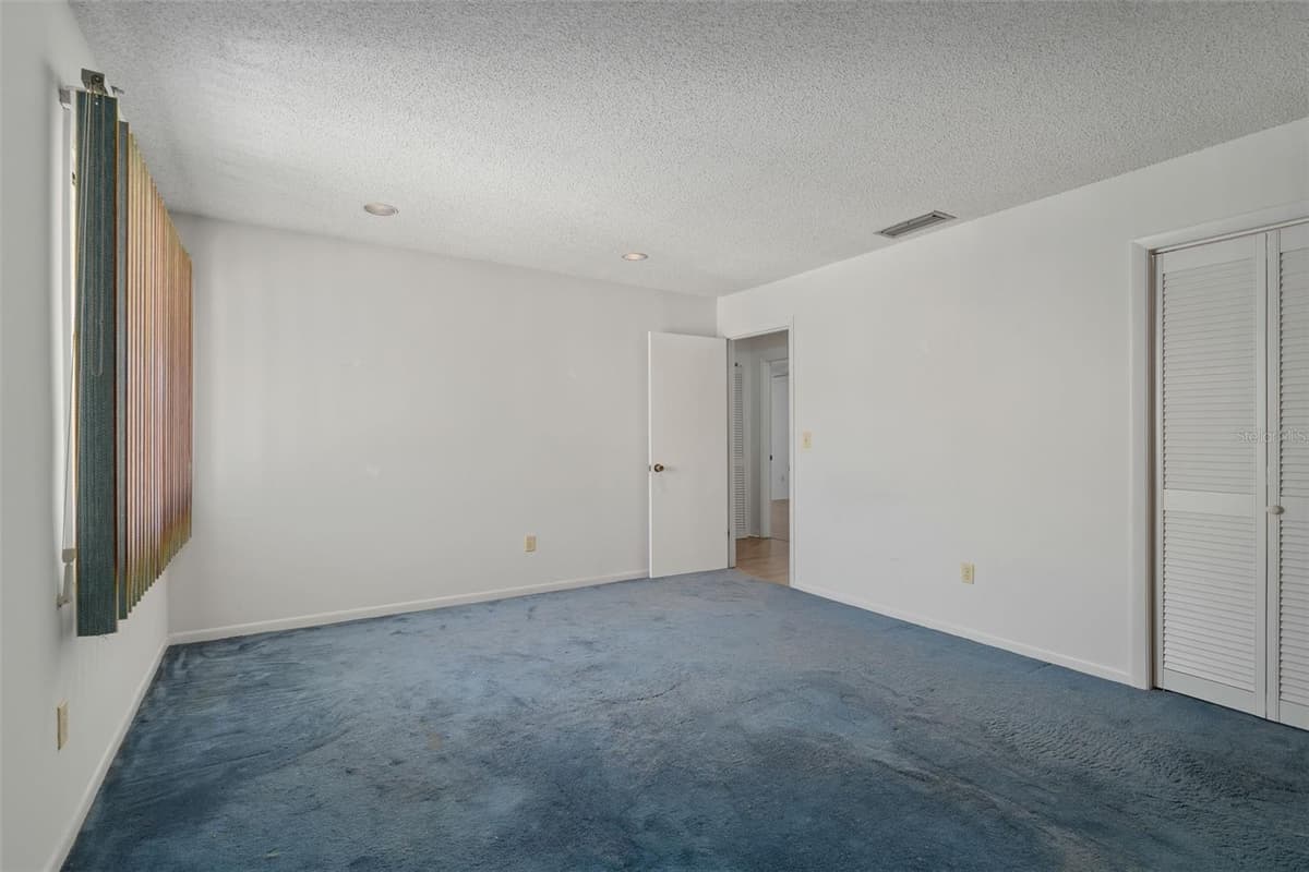 114 HIDDEN OAK DRIVE — photo 33 of 40