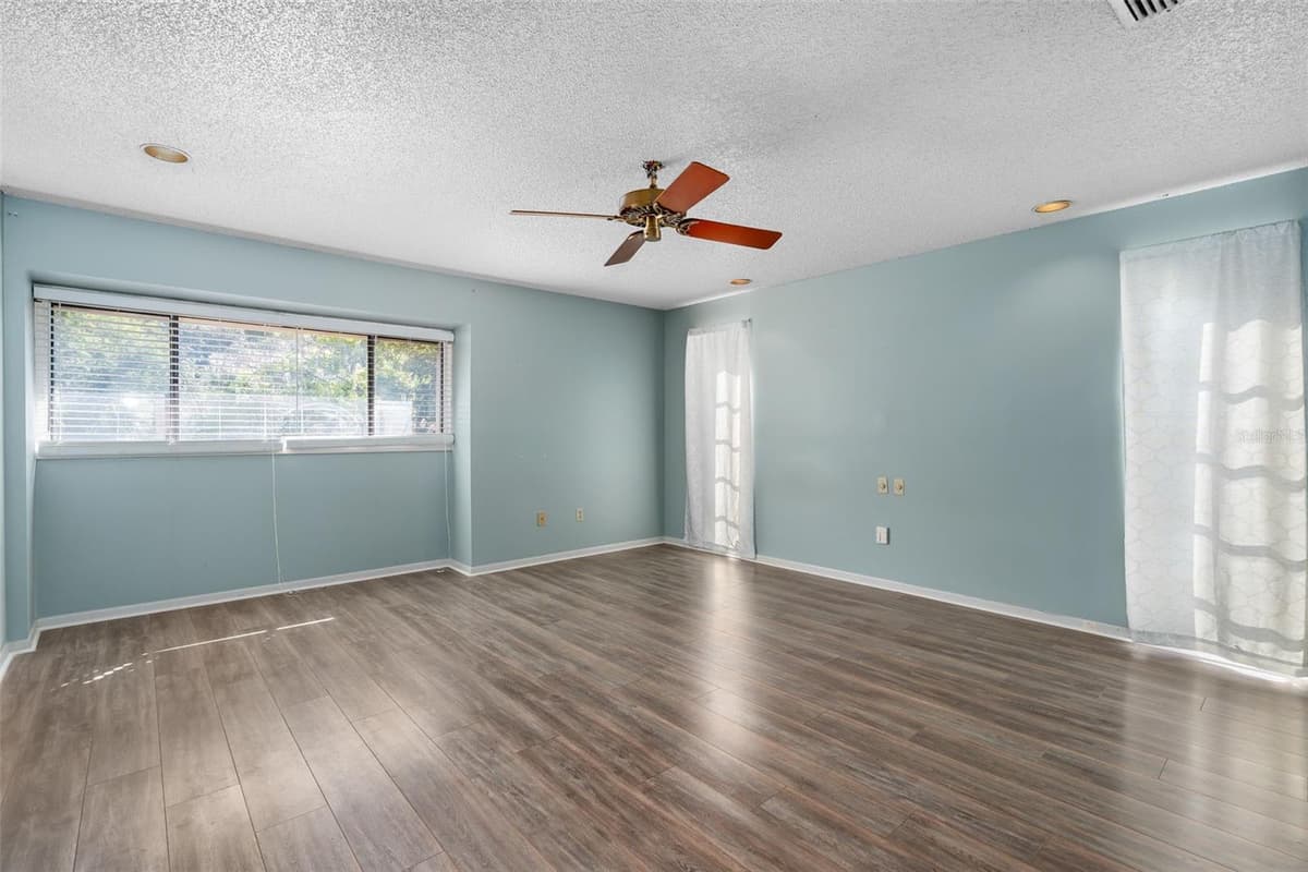 114 HIDDEN OAK DRIVE — photo 24 of 40