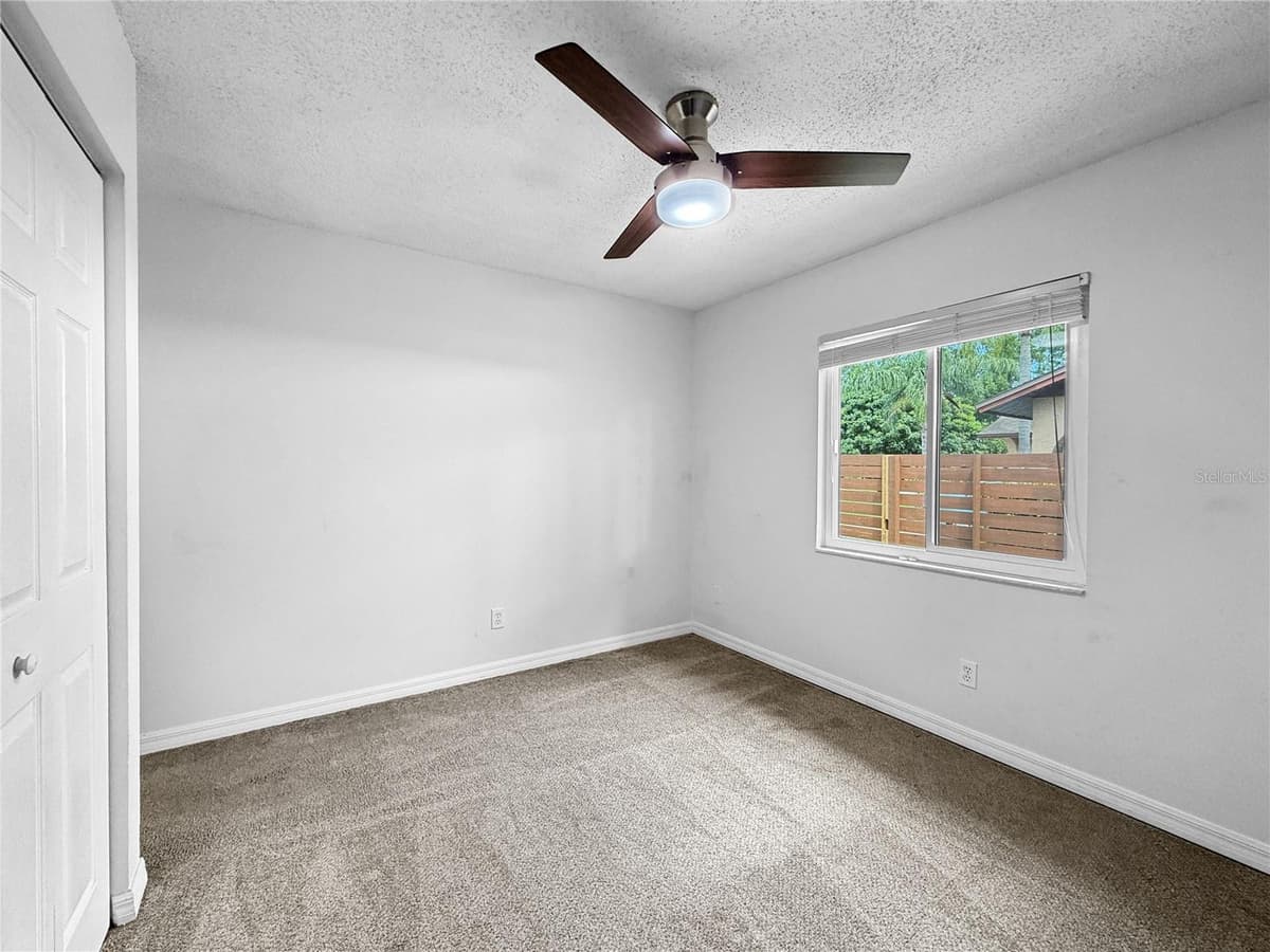 1583 REDWOOD AVENUE — photo 25 of 54