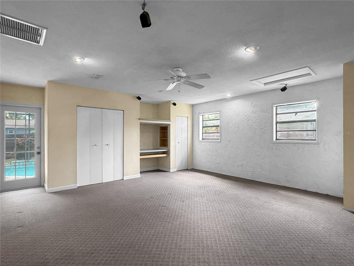 1583 REDWOOD AVENUE — photo 37 of 54