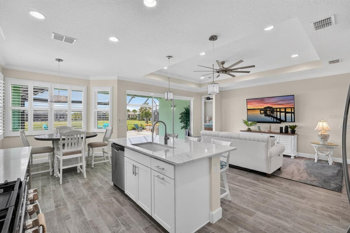 713 LANDSHARK BOULEVARD — photo 12 of 49