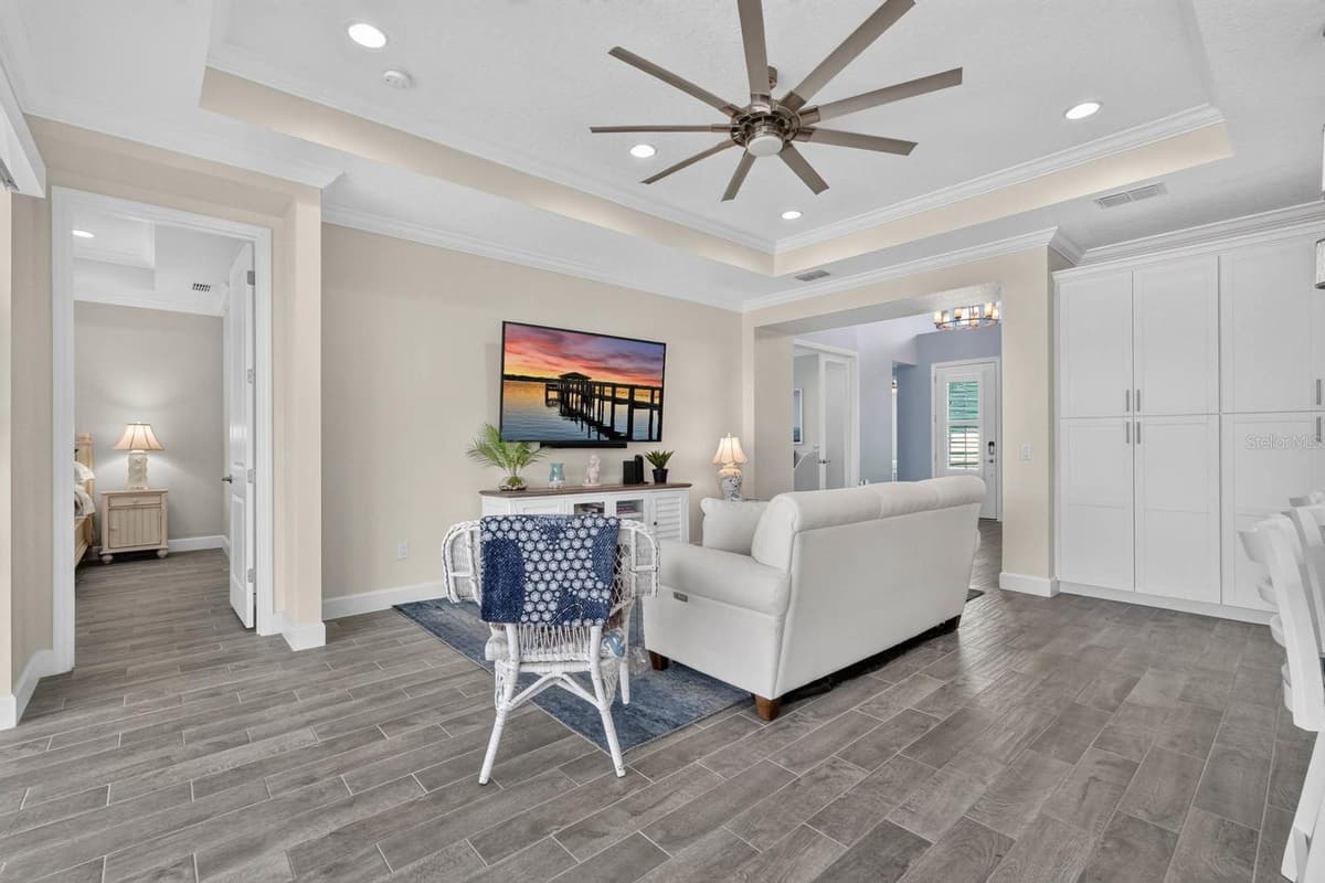 713 LANDSHARK BOULEVARD — photo 14 of 49