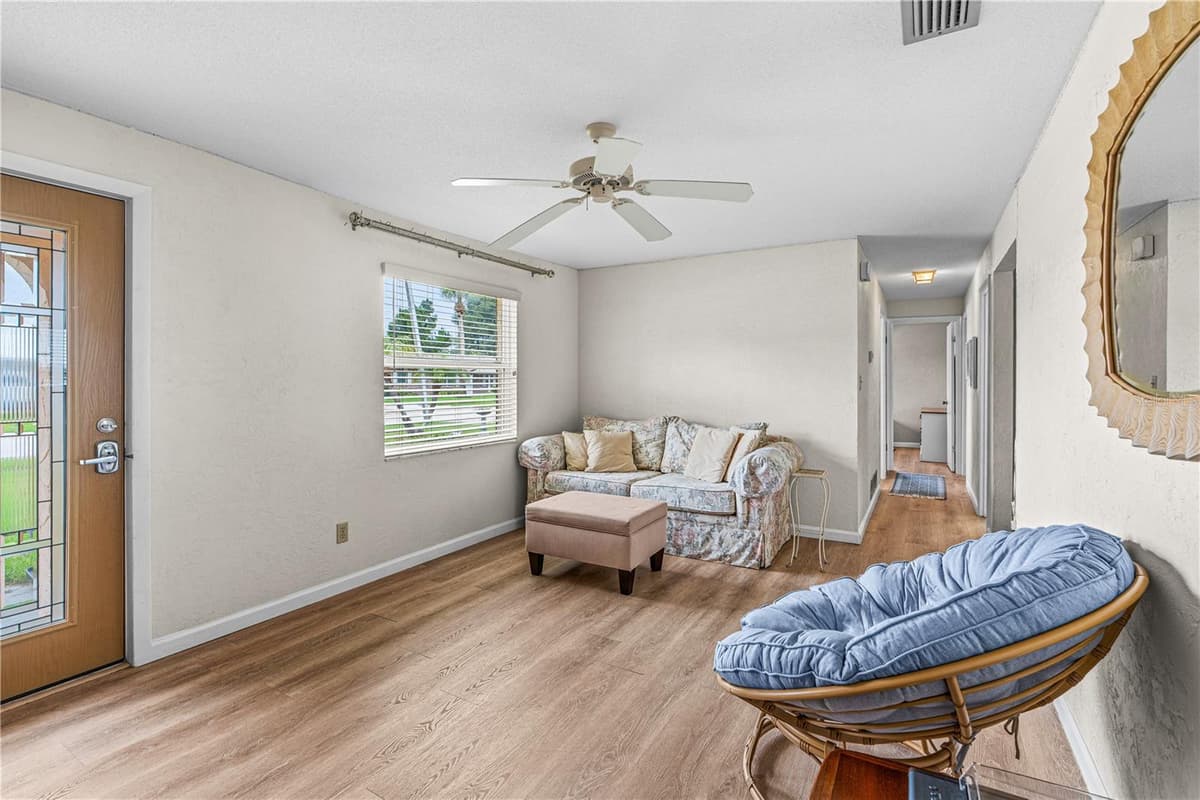 2955 CARRIAGE DRIVE — photo 5 of 34