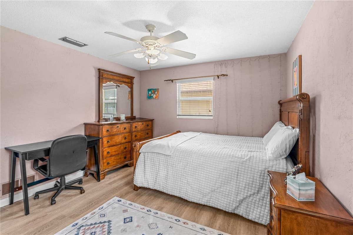 2955 CARRIAGE DRIVE — photo 15 of 34