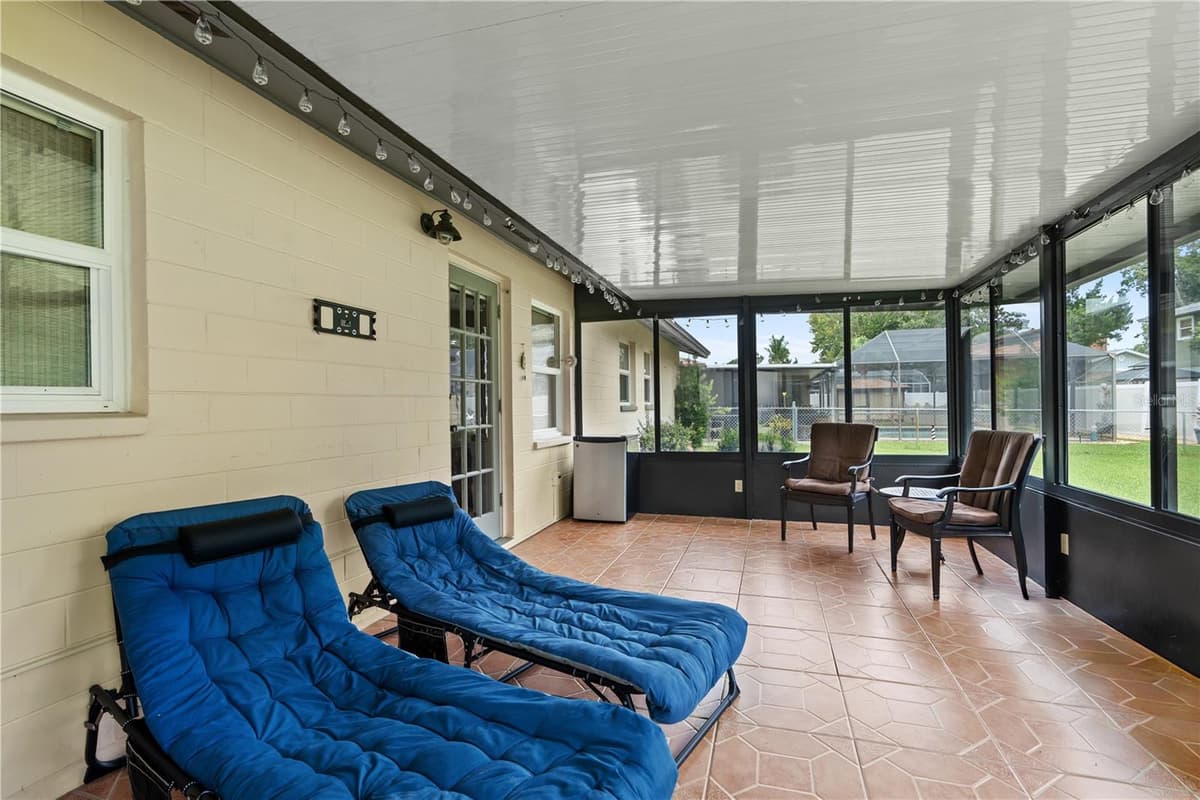 2955 CARRIAGE DRIVE — photo 10 of 34